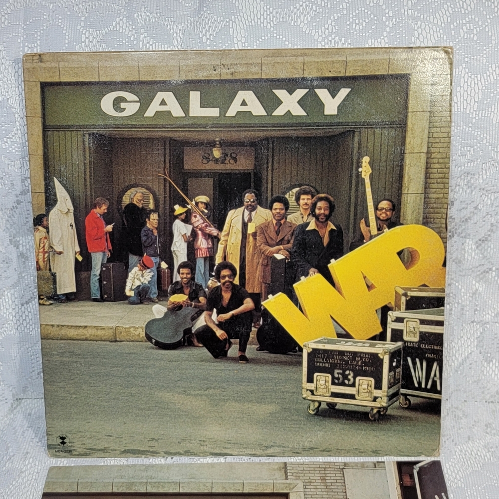 WAR Galaxy Vintage Funk Soul Vinyl LP MCA Records MCA-3030 – Original Pressing